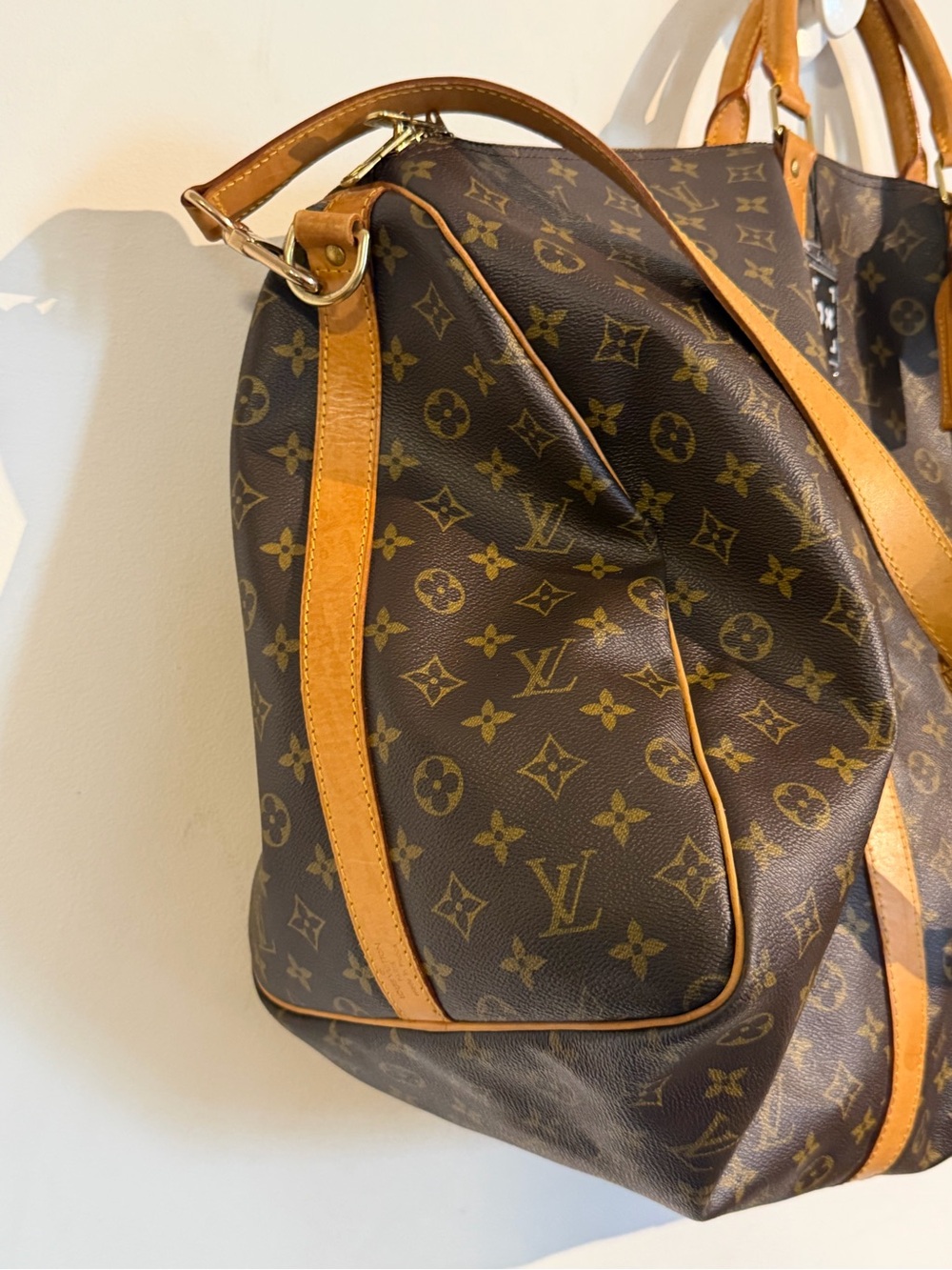 Louis Vuitton Monogram Canvas Travel Bag with Tan Leather Straps - Picture 9 of 16